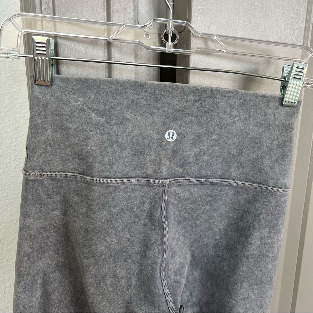 LULULEMON WUNDER UNDER CROP (HI-RISE) *FULL-ON LUXTREME 21" SIZE 4 Washed Luna - Picture 3 of 5